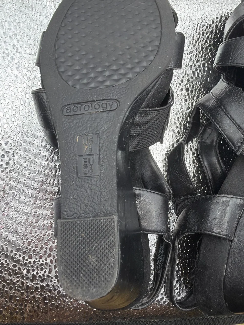 Aerology elegant black